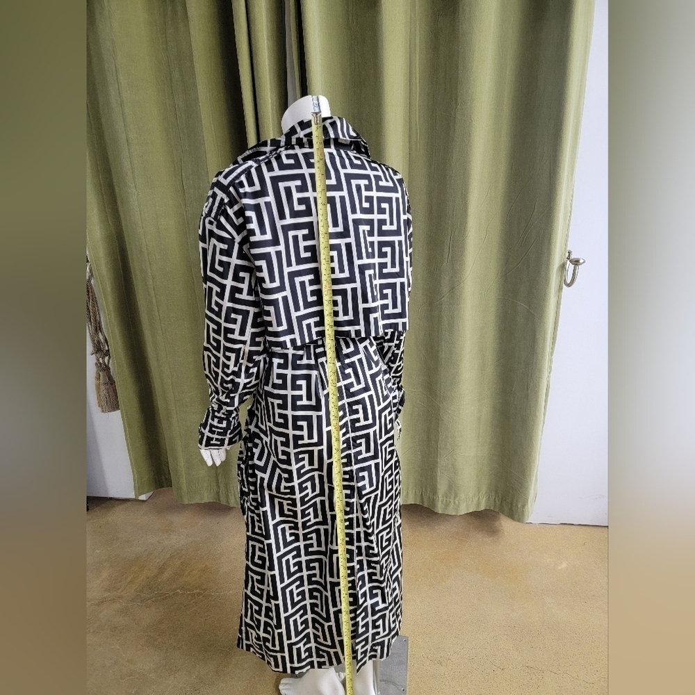 Balmain - Monogram Jacquard Pattern Trench Coat - Picture 4 of 11